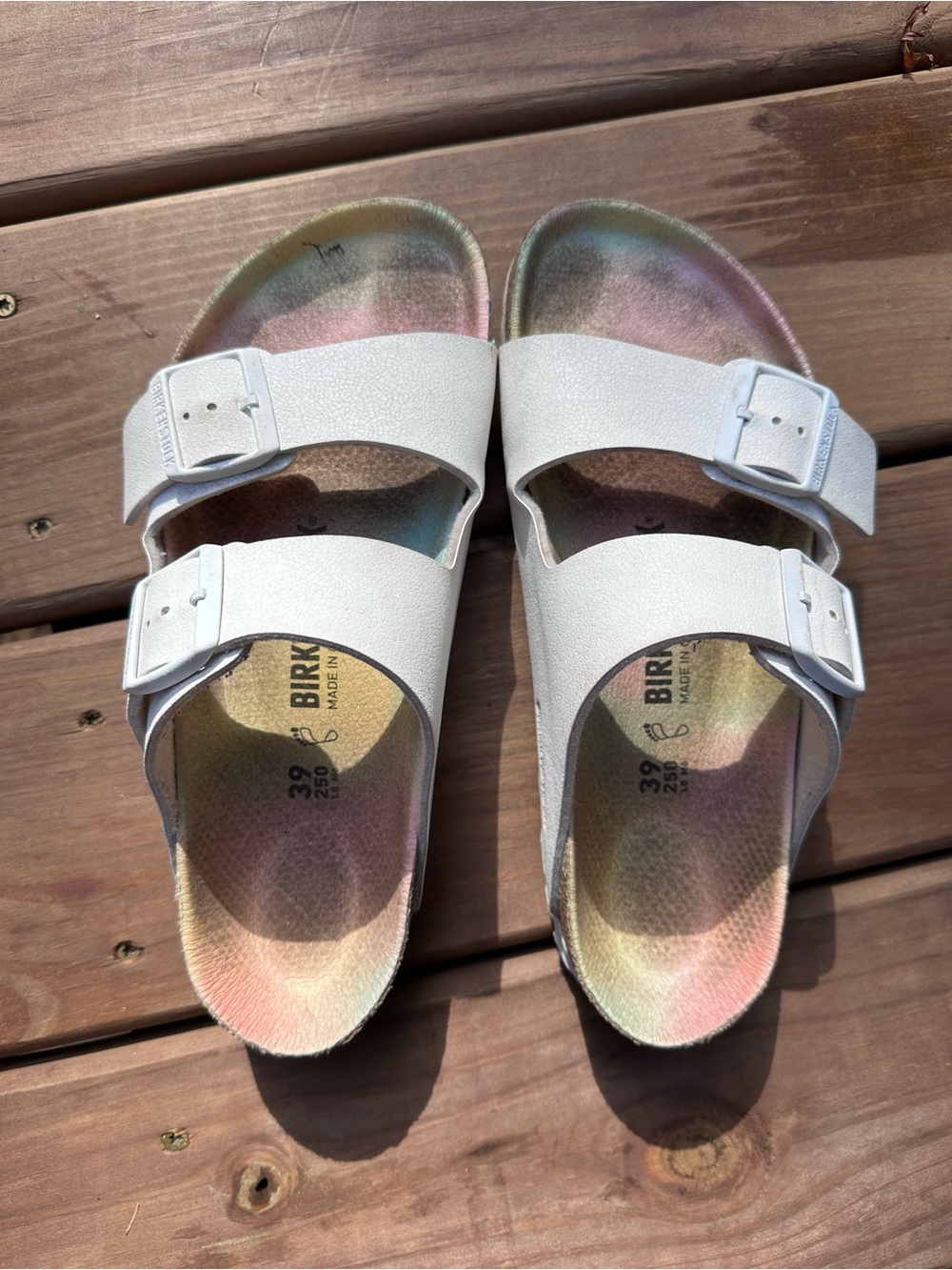 EUC White Birkenstock Arizona Leather Sandals